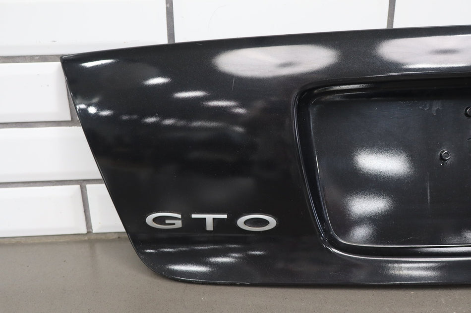 2004-2006 Pontiac GTO - Tail Finish Panel Phantom Black