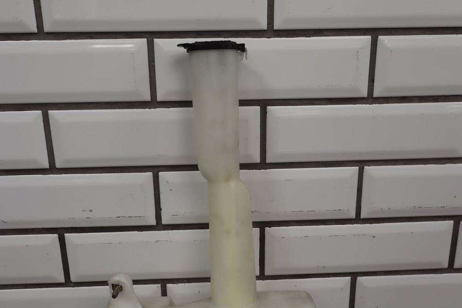 1995-1999 Toyota Crown Washer Bottle w Pump Lid OEM JZS151