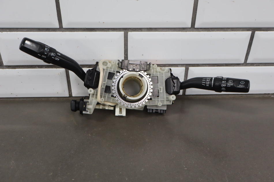 1998-2002 Lexus LX470, 2000-2002 Toyota Land Cruiser Headlight Blinker Wiper Switch 843106A590