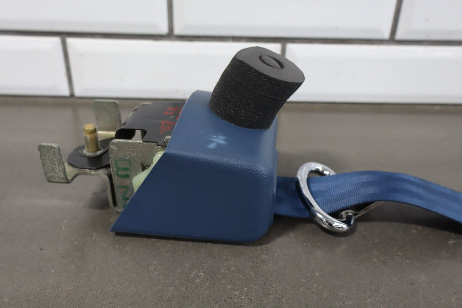 1996 Ford F-250 Right Rear Seat belt Royal Blue RV4