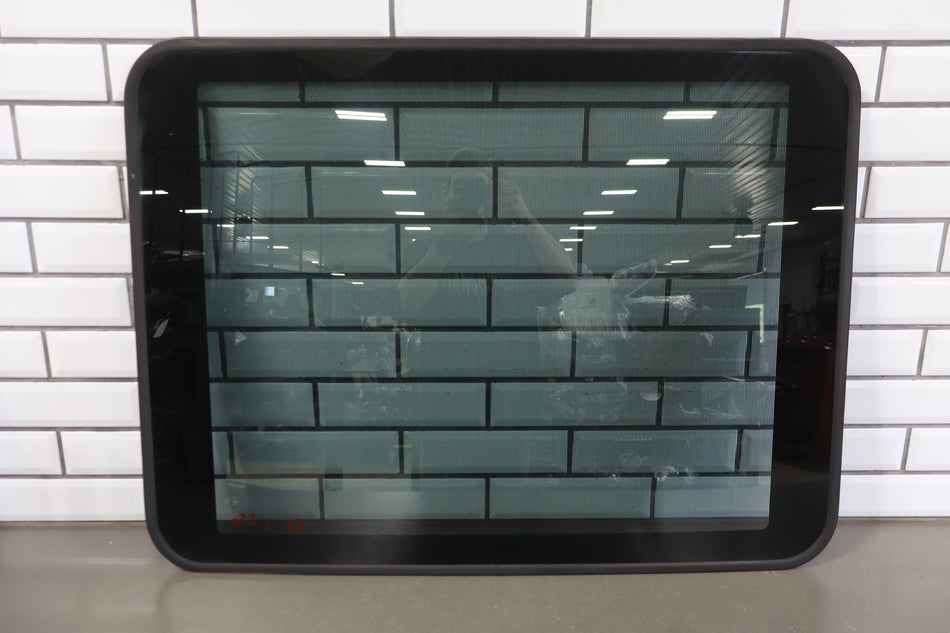 1999 Isuzu Trooper- Roof Glass