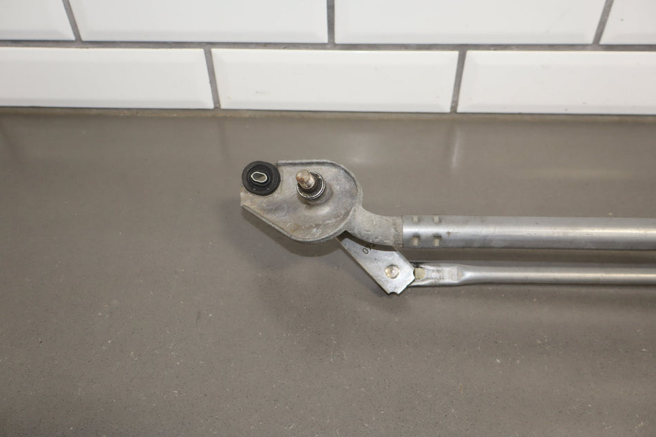 2008-2010 Dodge Challenger Front Wiper Motor OEM