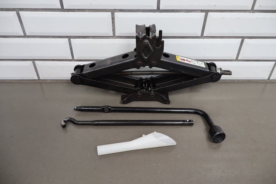2014 Jeep Grand Cherokee Jack OEM