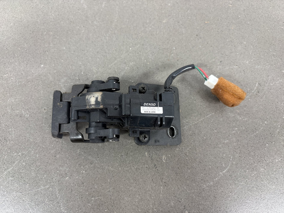 1998-2002 Toyota Land Cruiser J100 Tailgate Lock Actuator OEM