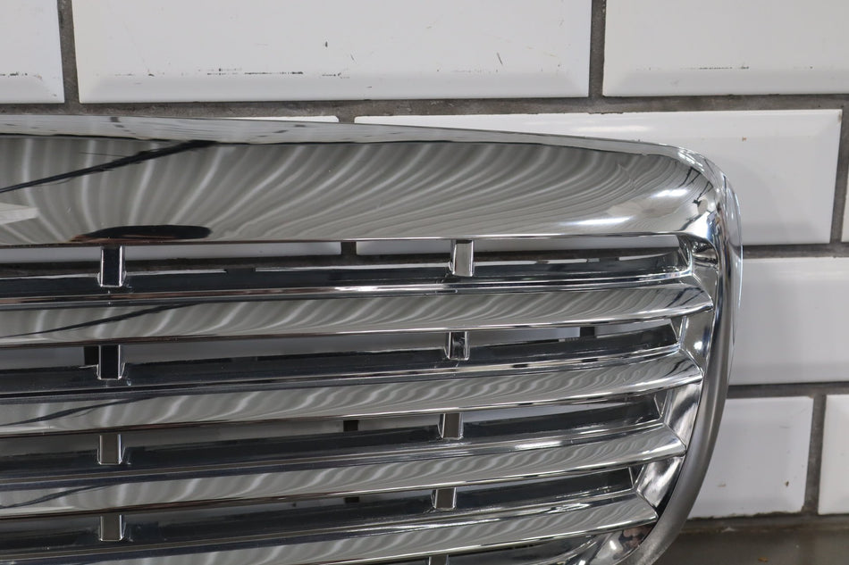 2003-2011 Ford Crown Victoria Grille OEM