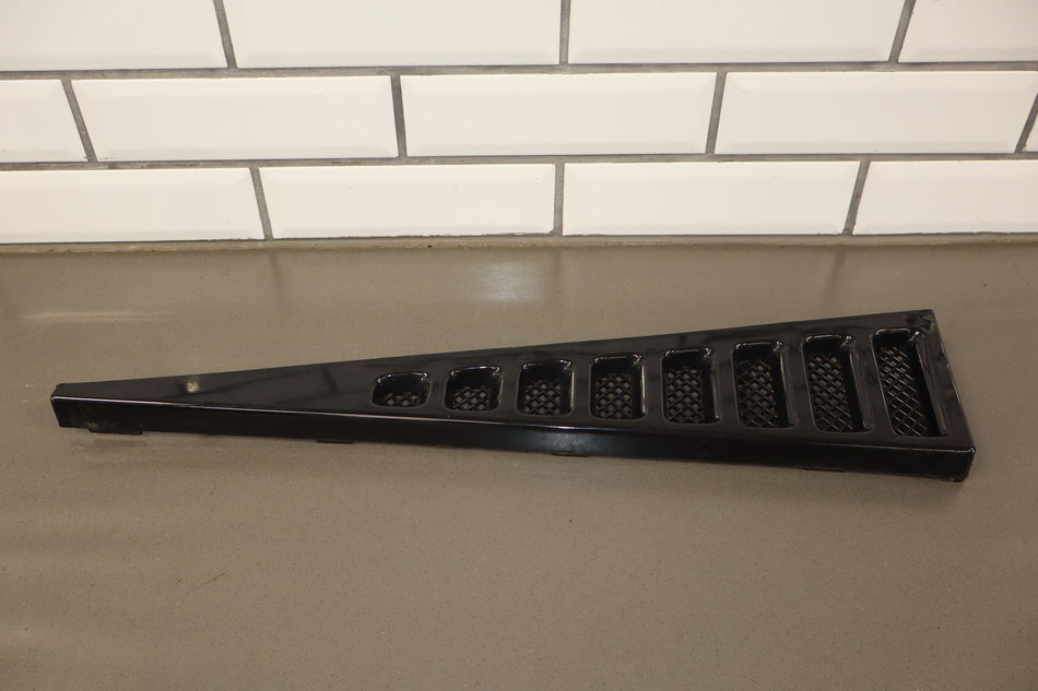 07-13 Chevy Avalanche OEM Right RH Bed Vent Panel Molding Cladding Black 41U