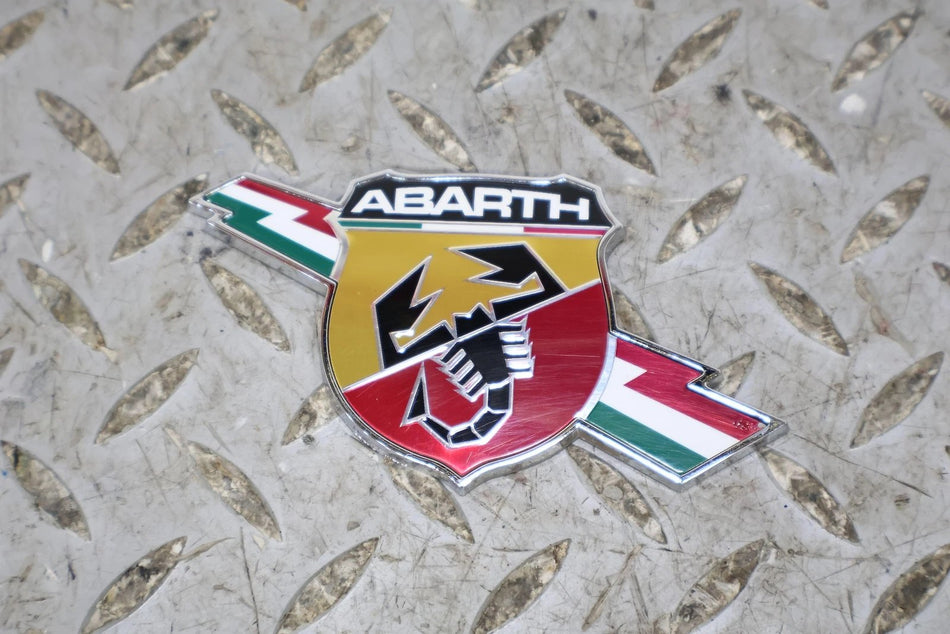 12-19 Fiat 500 Abarth Quarter Emblem Pair