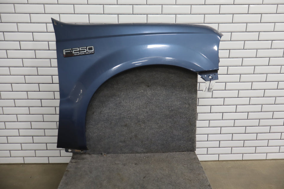 1999-2007 Ford F-250 Super Duty Right Fender XLT Lariat Wedgewood Blue LD F81Z16005AA