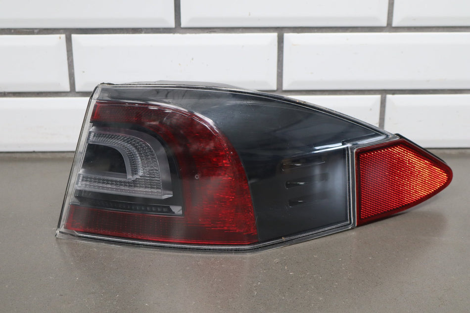 12-20 OEM Tesla Model S Rear Right Passenger Outer Tail Light Lamp