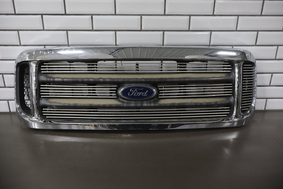 1999-2004 Ford F-250 Super Duty Grille 1C3Z8200BAA OEM