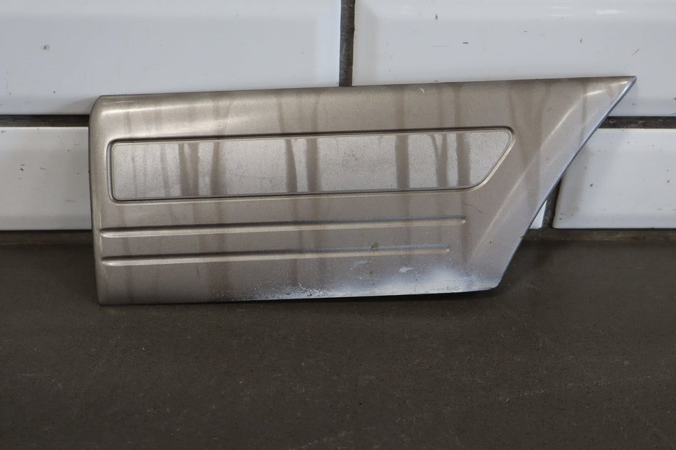 98-02 Toyota Land Cruiser Right Fender Molding (White 056)