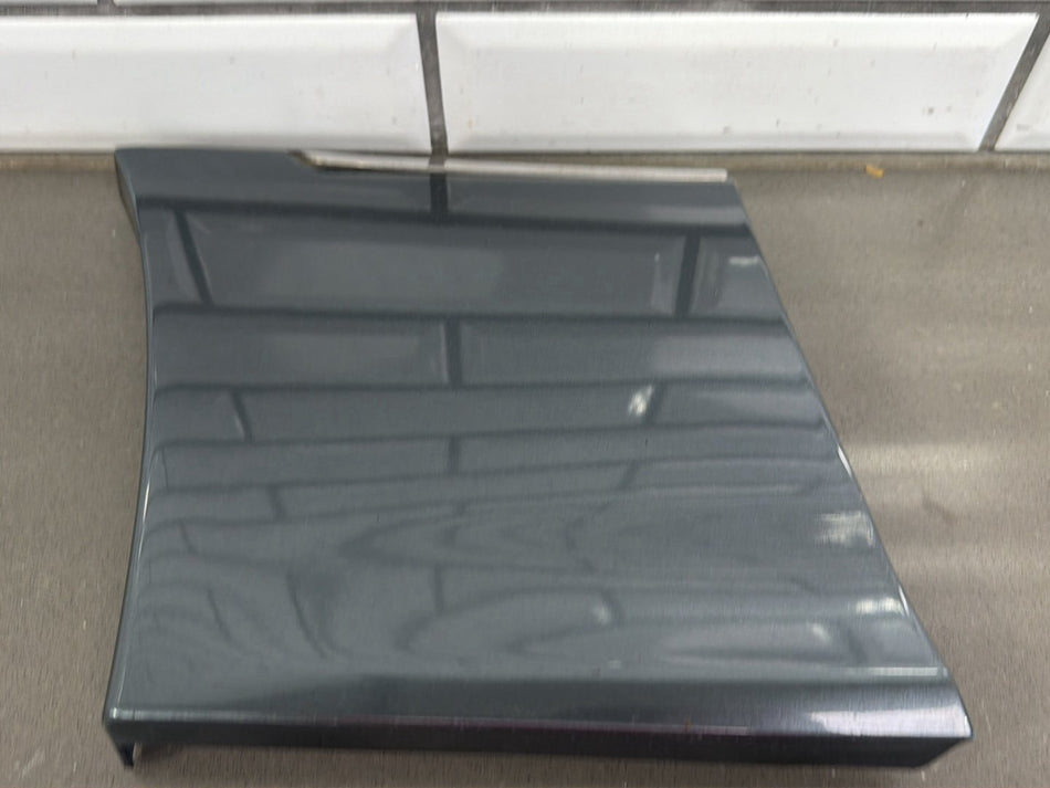 2004 Lexus LS430 F30- Left Fender Molding