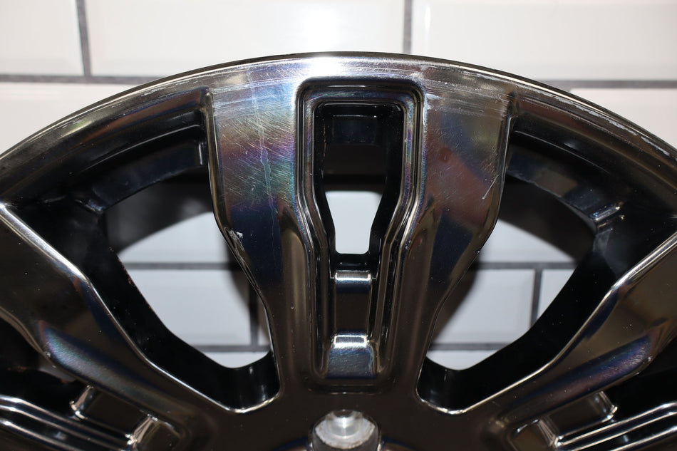 2016 Nissan Titan XD- Wheel