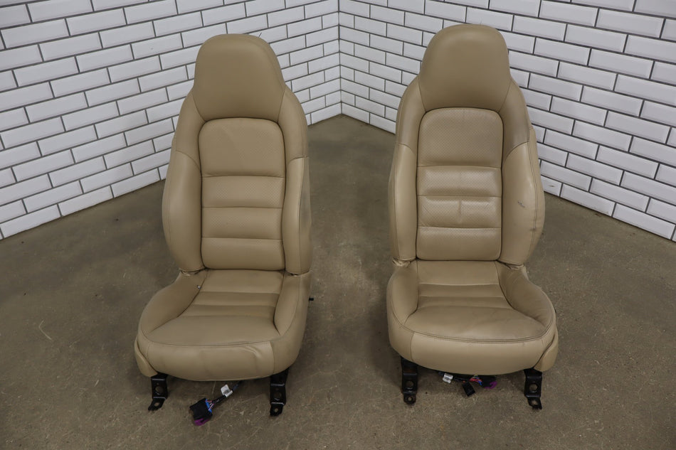 05-13 Chevrolet Corvette C6 Leather Seats Cashmere 31