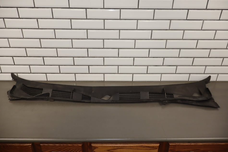 1997 Lincoln Town Car- Cowl Vent Panel