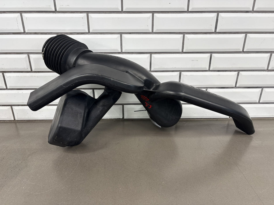 2003-2009 Hummer H2 - Air Cleaner With Intake Tube 19153610