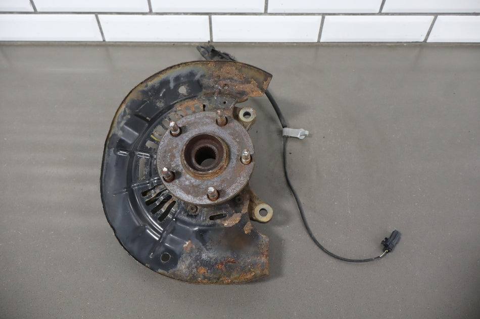 2012 Toyota Sienna XLE Right Front Spindle