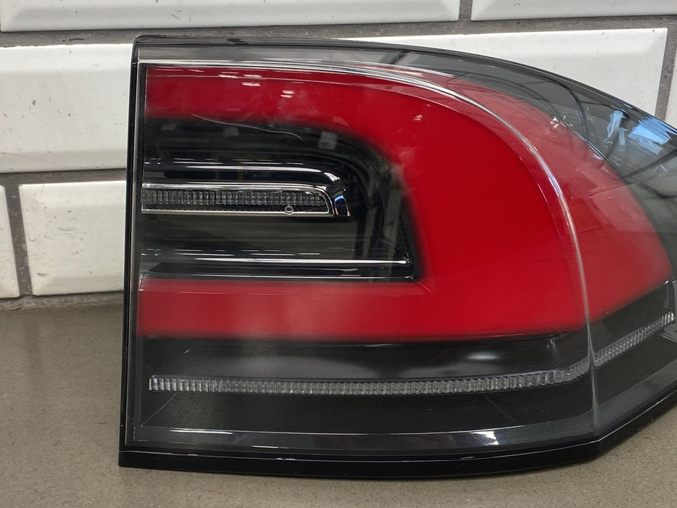 2016-2020 Tesla Model X Rear Right Outer Taillight LED Tail Lamp 1034333-00-A