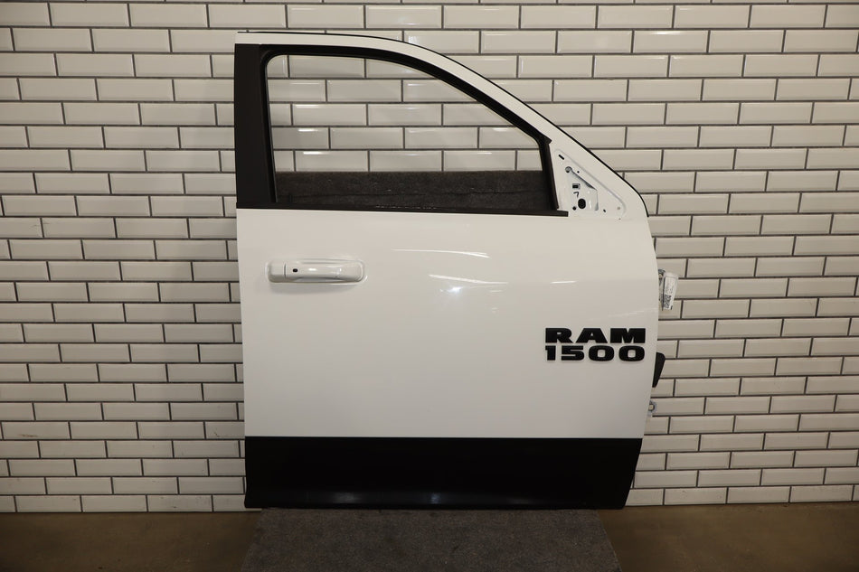 09-18 Ram 1500/2500/3500 Right RH Front Door Crew/Quad Cab Bright White PW7