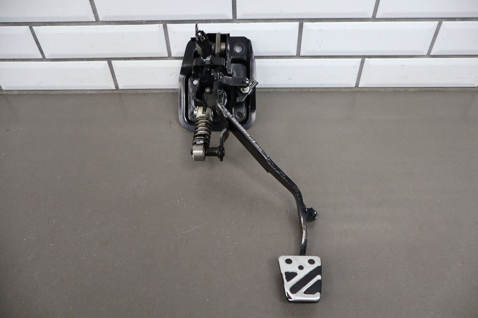 08-15 Mitsubishi Lancer Evo X Clutch And Brake Pedal Assembly