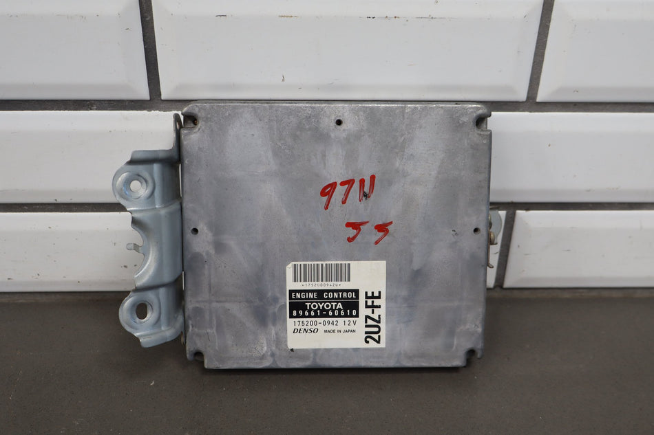 1998-1999 Lexus LX470 4.7L 2UZFE Engine Computer 8966160611