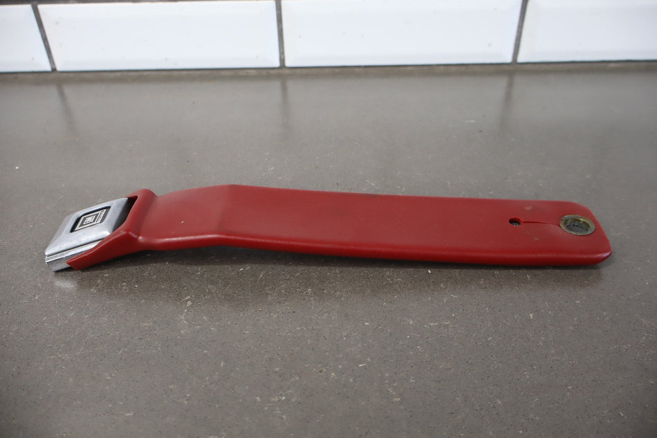 1985 Chevrolet Corvette Right Front Seat Belt Buckle OEM