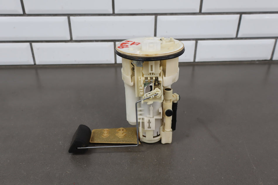 2004 Lexus LS430 F30- Fuel Pump