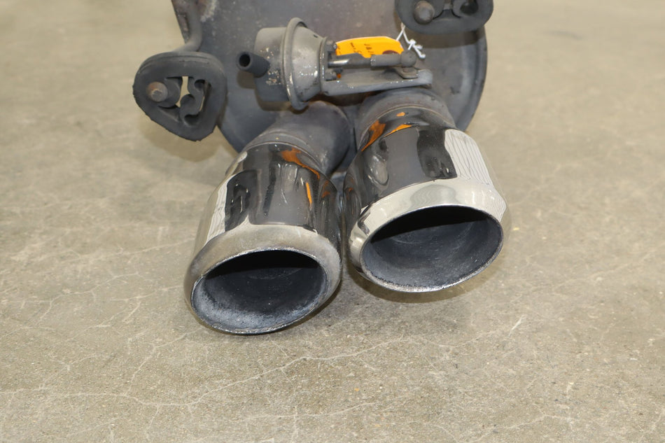2006 Cadillac XLR- Muffler