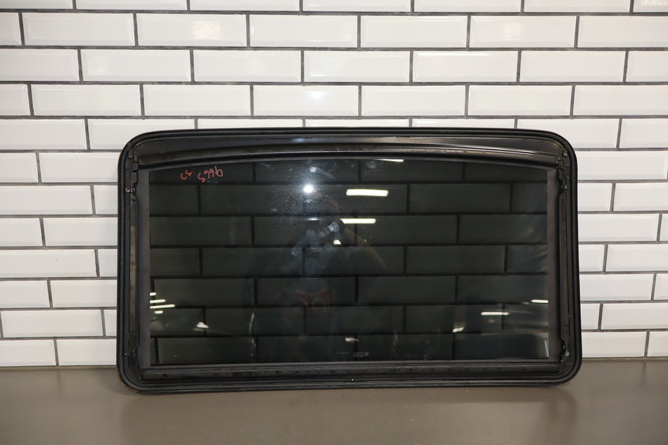2003-2009 Hummer H2- Sunroof Glass Window 15781625
