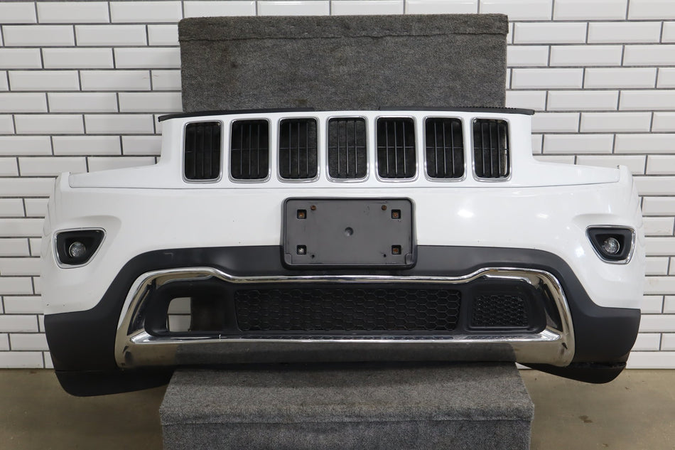 14-16 Jeep Grand Cherokee Limited Front Bumper (PW7 Missing Insert)