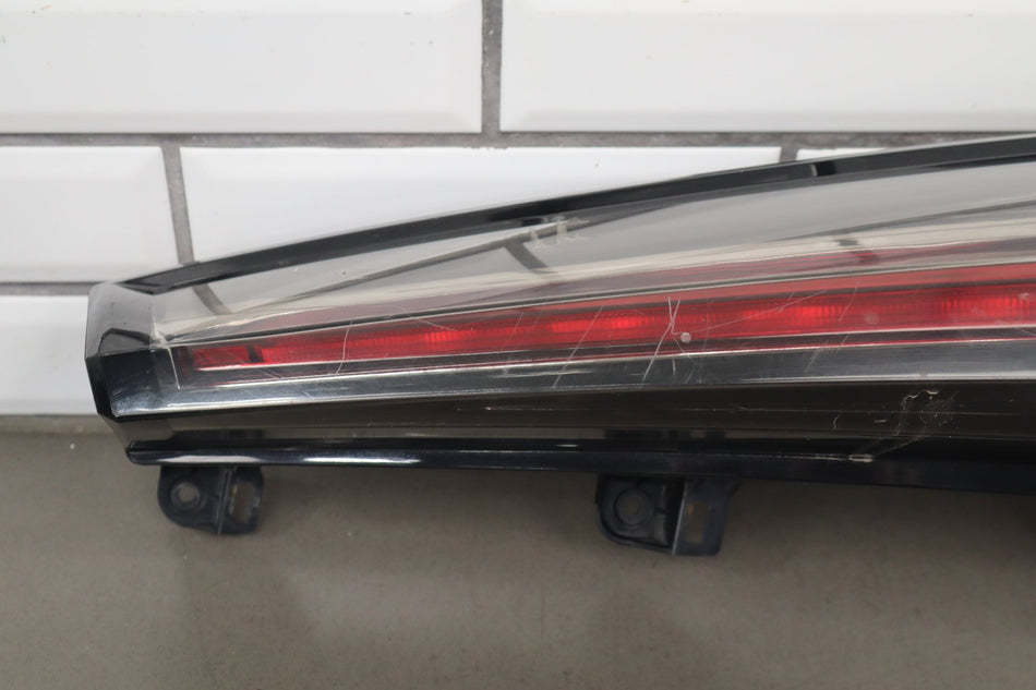 15-20 Cadillac Escalade Right LED Tail Light 84211921