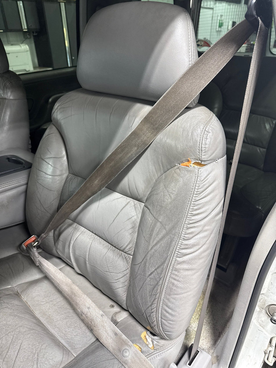 1999 Chevrolet Tahoe- Front Seat Belt