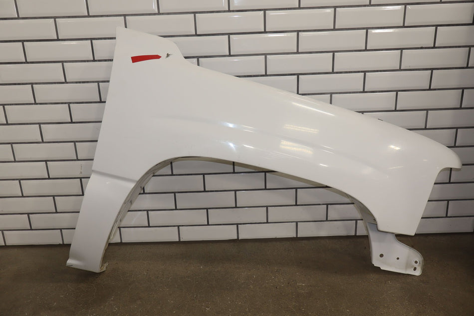 2006 Chevrolet Tahoe Right Fender White 50U