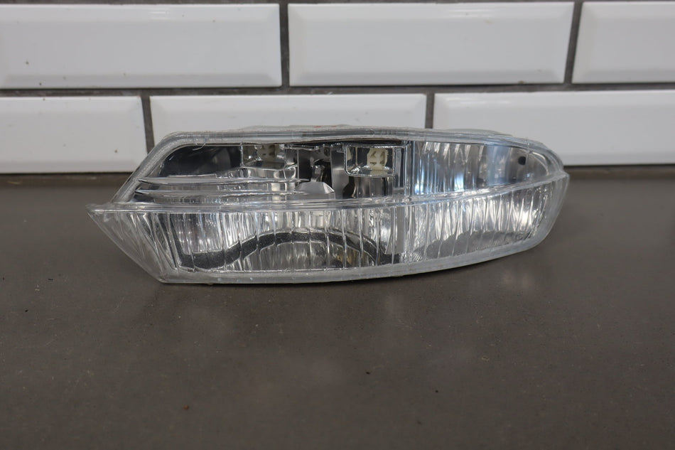 2004 Lexus LS430 F30- Left Front Lamp