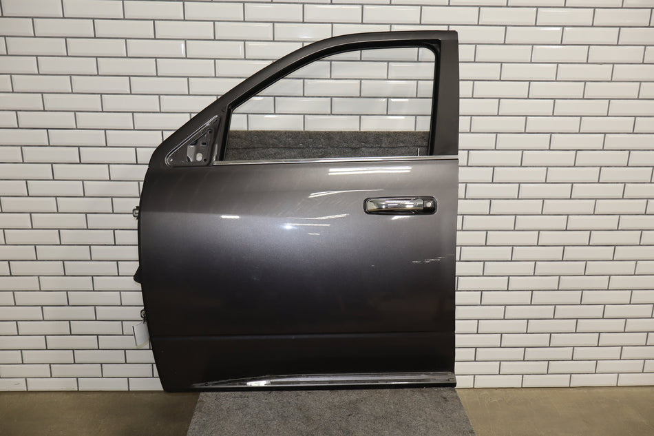 09-18 Ram 1500/2500/3500 Quad/Crew Cab Left Front Door Granite Crystal PAU