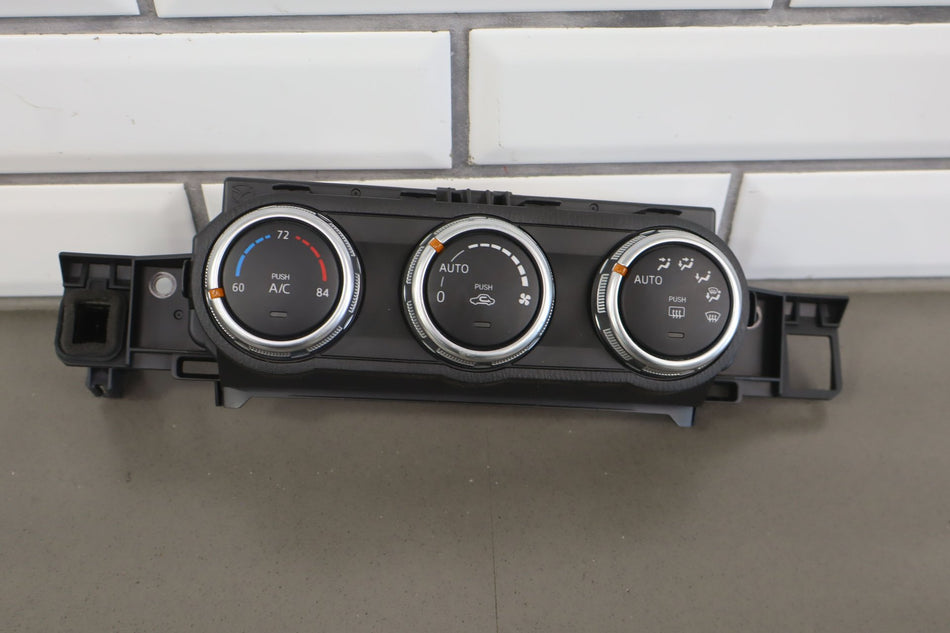 2019 Fiat 124 Spider- Heater/AC Controls