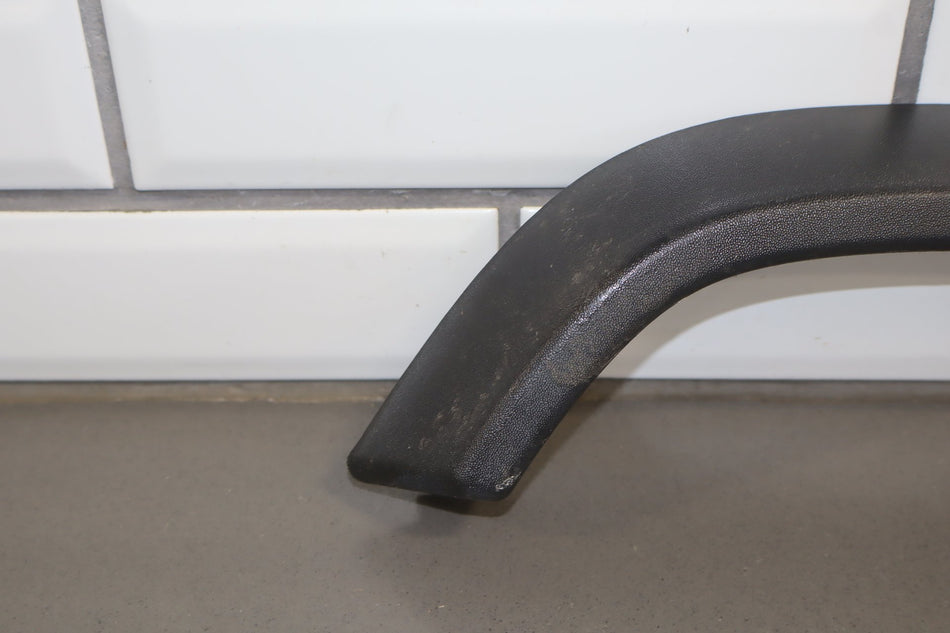 2003-2009 Hummer H2- Left Front Hood Flare Moulding 15200466
