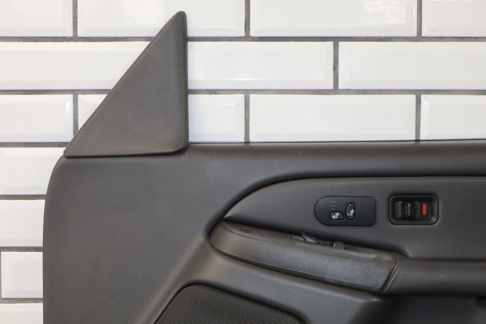 2004 Chevrolet Silverado 2500 GMT800- Right Front Door Trim Panel