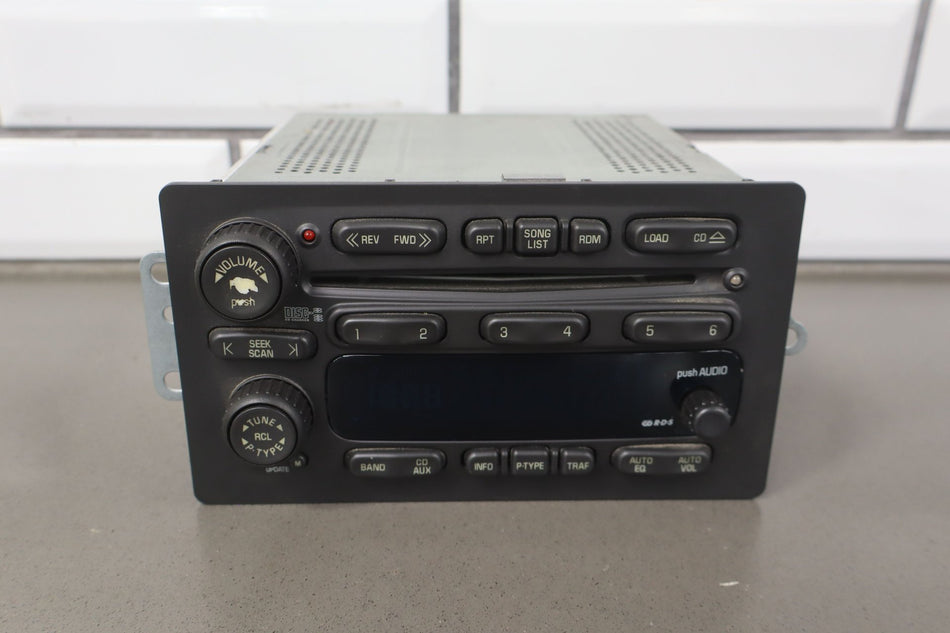 2004 Chevrolet SSR- Radio
