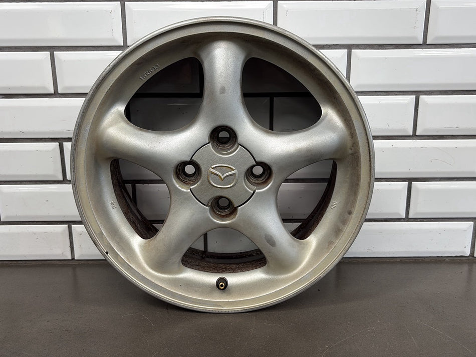 99-05 Mazda MX-5 Miata 15x6 Alloy Wheel Silver 5 Spoke (1)
