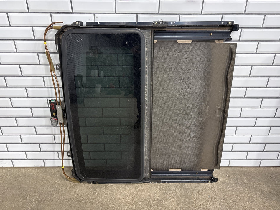 1998-2002 Toyota Land Cruiser J100 Sunroof Moonroof Glass Panel OEM