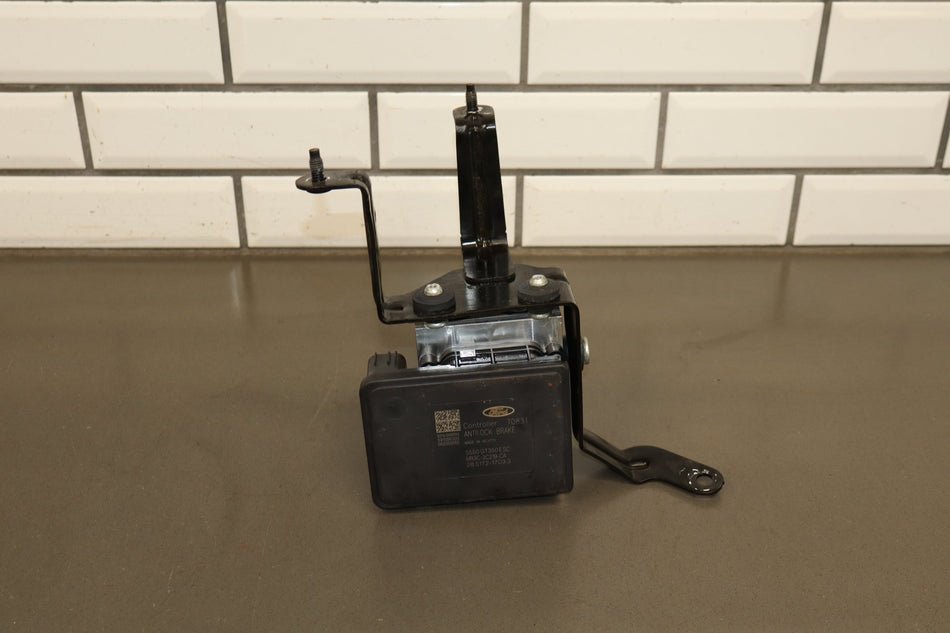 2022 Ford Mustang GT 5.0 ABS Anti Lock Brake Pump Module MR3C-2C219-CA OEM