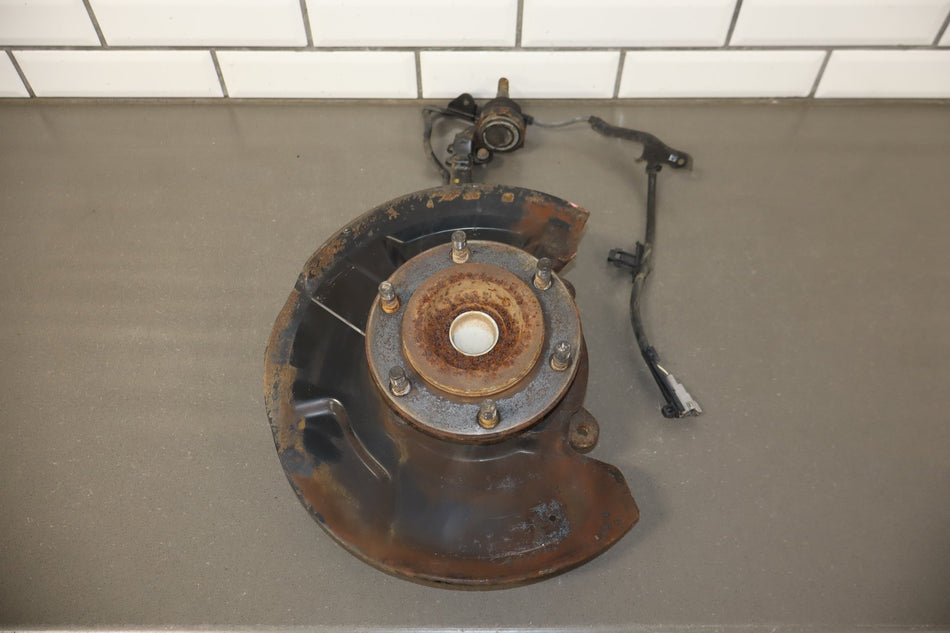 2005 Toyota Sequoia SR5 Right Front Spindle