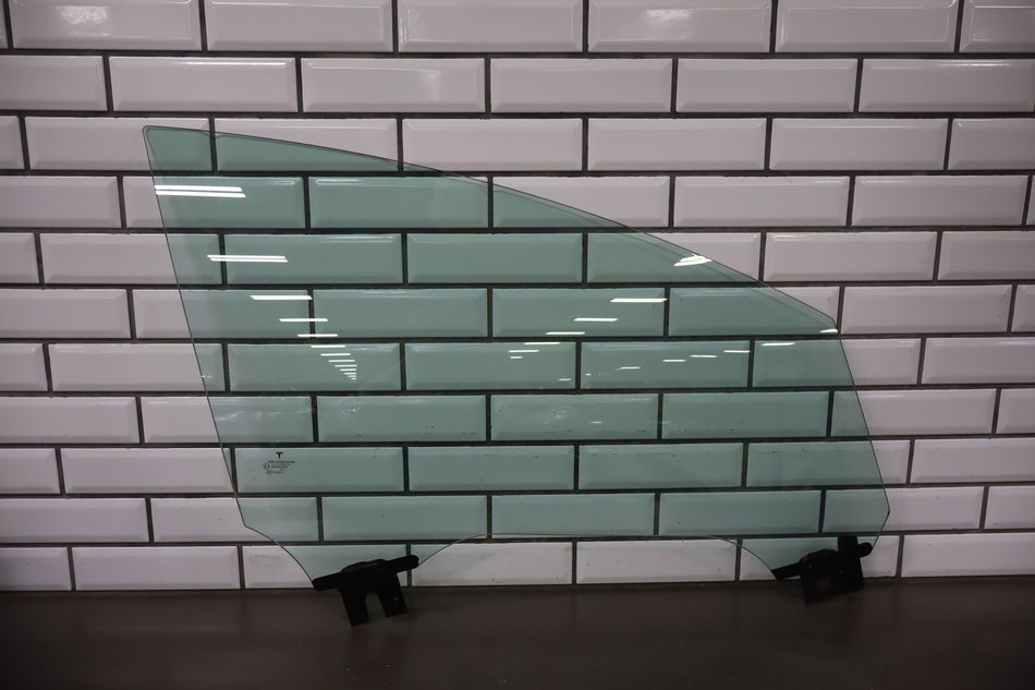 2016-2020 Tesla Model X 90D Right Front Door Window