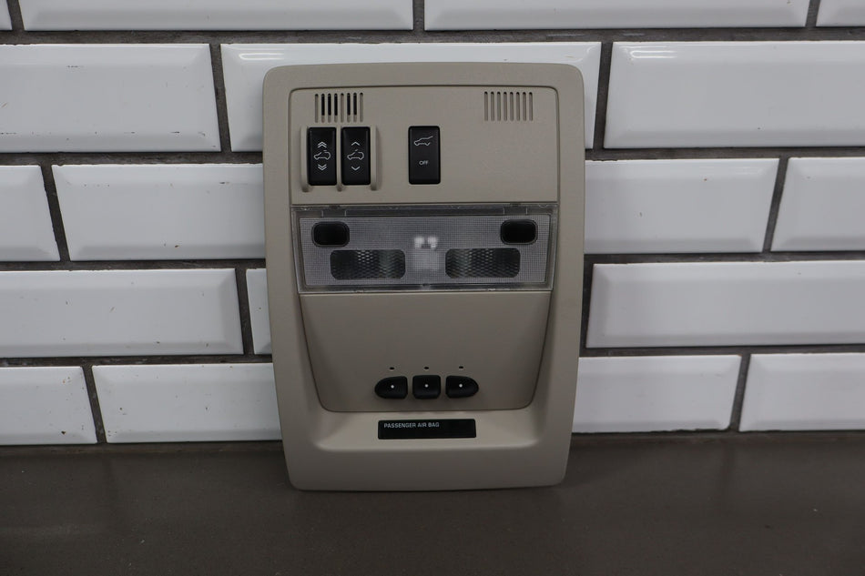 2012 Chevrolet Suburban 1500- Front Console