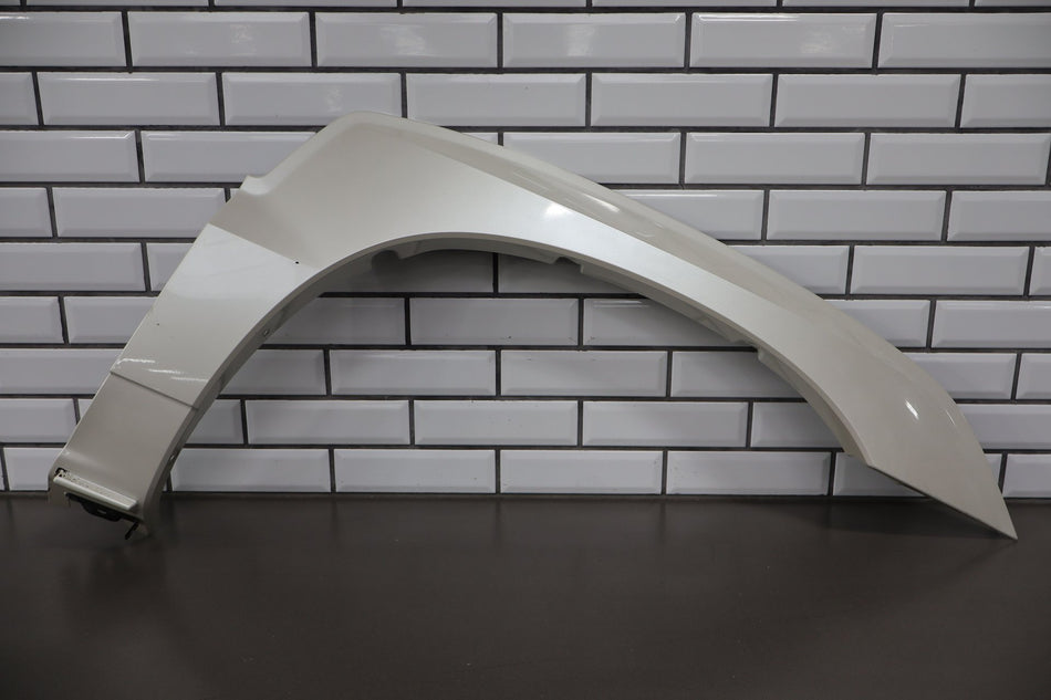 2006 Cadillac Escalade- Right Front Guard Moulding