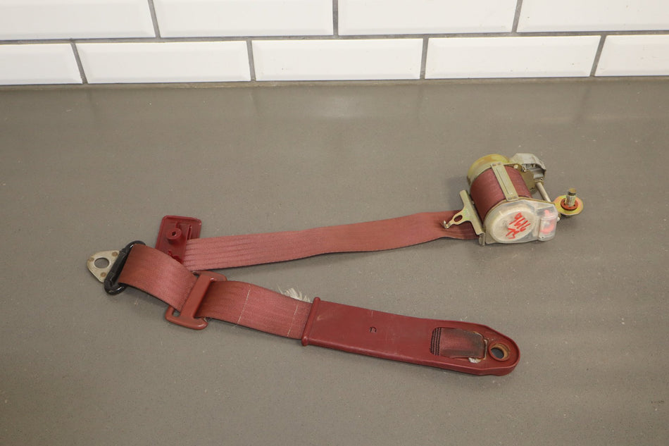 1988 Toyota Corolla Sport GTS Right Front Seat Belt