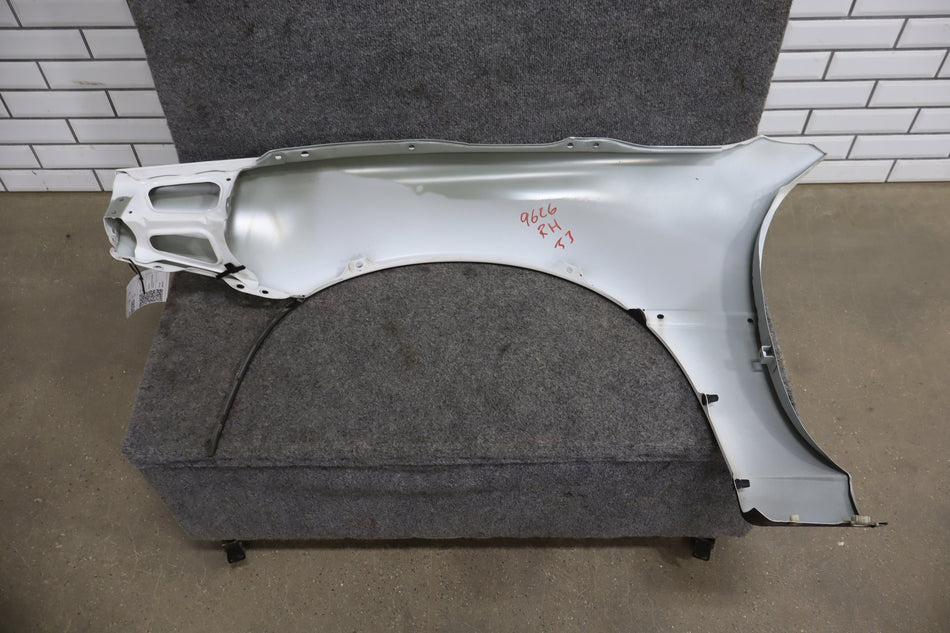 1992 Toyota MR2 Right Fender Super White 043