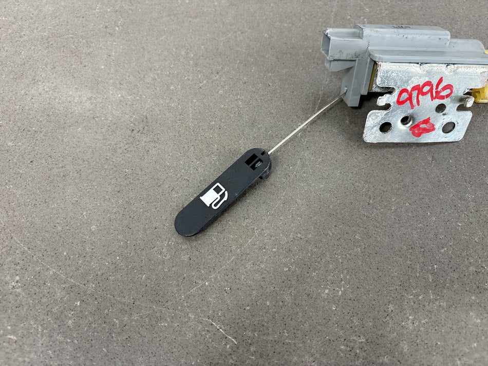 2005-2013 C6 Corvette Coupe Fuel Door Lock Actuator Release Cable 25744292