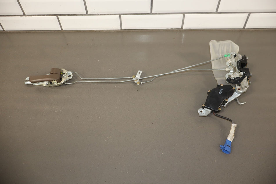 1997 Lexus LX450- Right Rear Door Latch